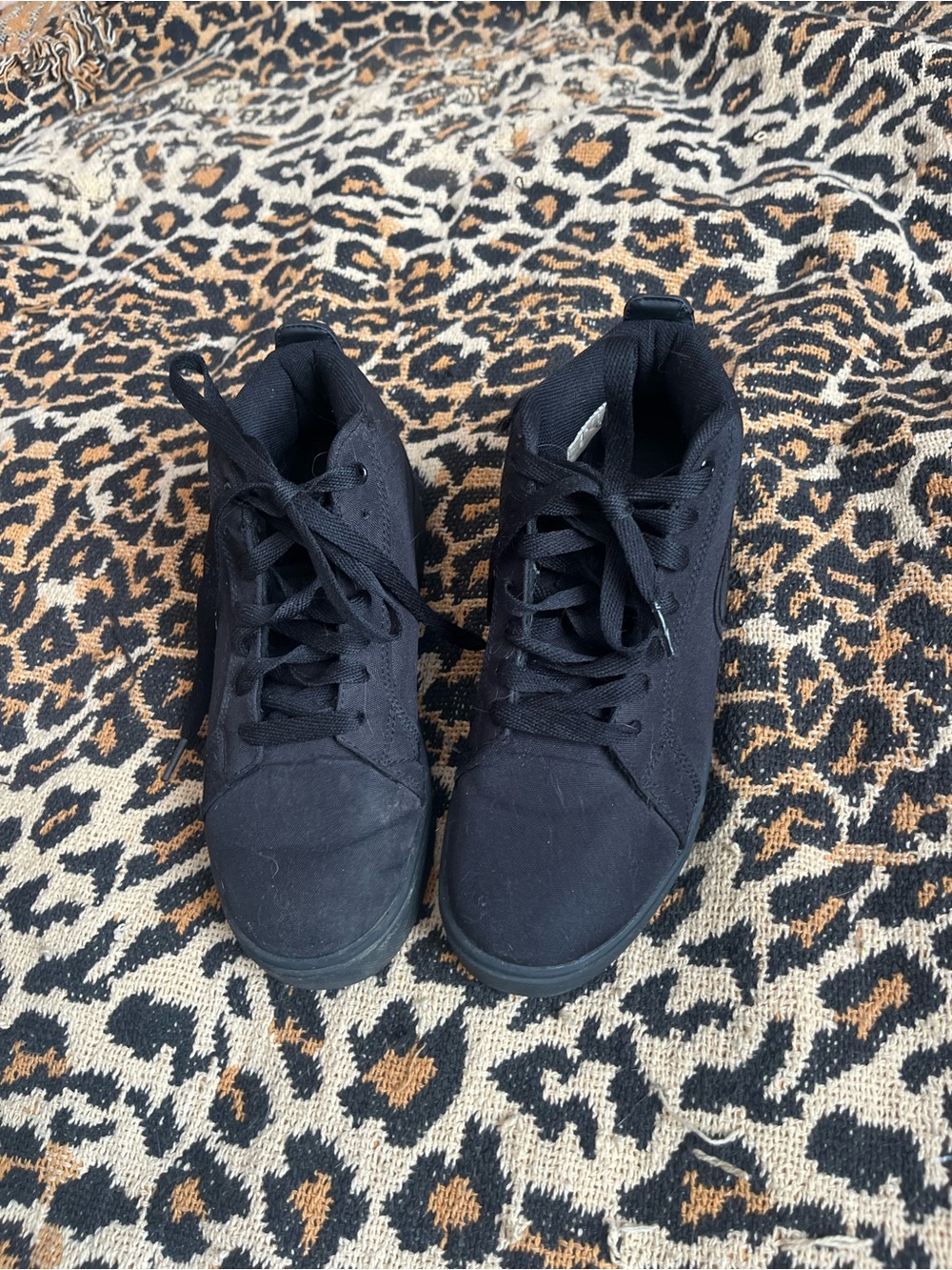 Heelys Black Low-Top Skate Sneakers